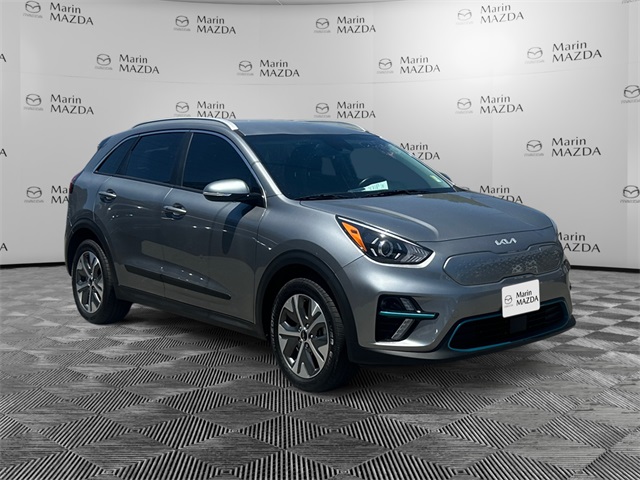 Vehicle image 3 of 32