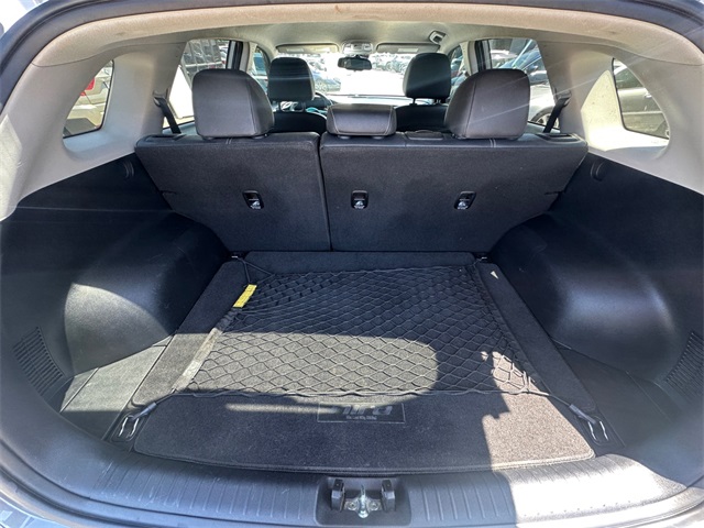 Vehicle image 26 of 32