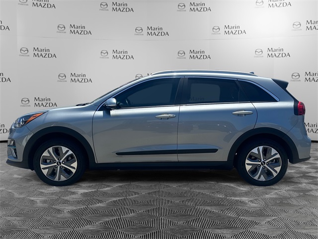 Vehicle image 8 of 32