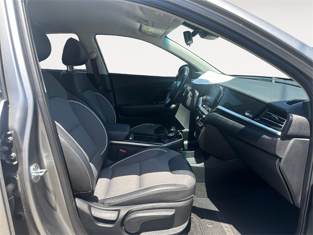 Vehicle image 15 of 32