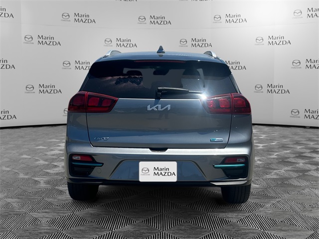 Vehicle image 6 of 32