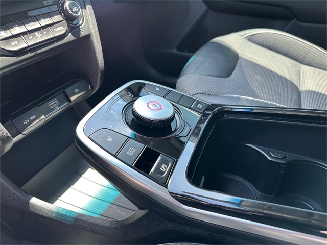 Vehicle image 31 of 32