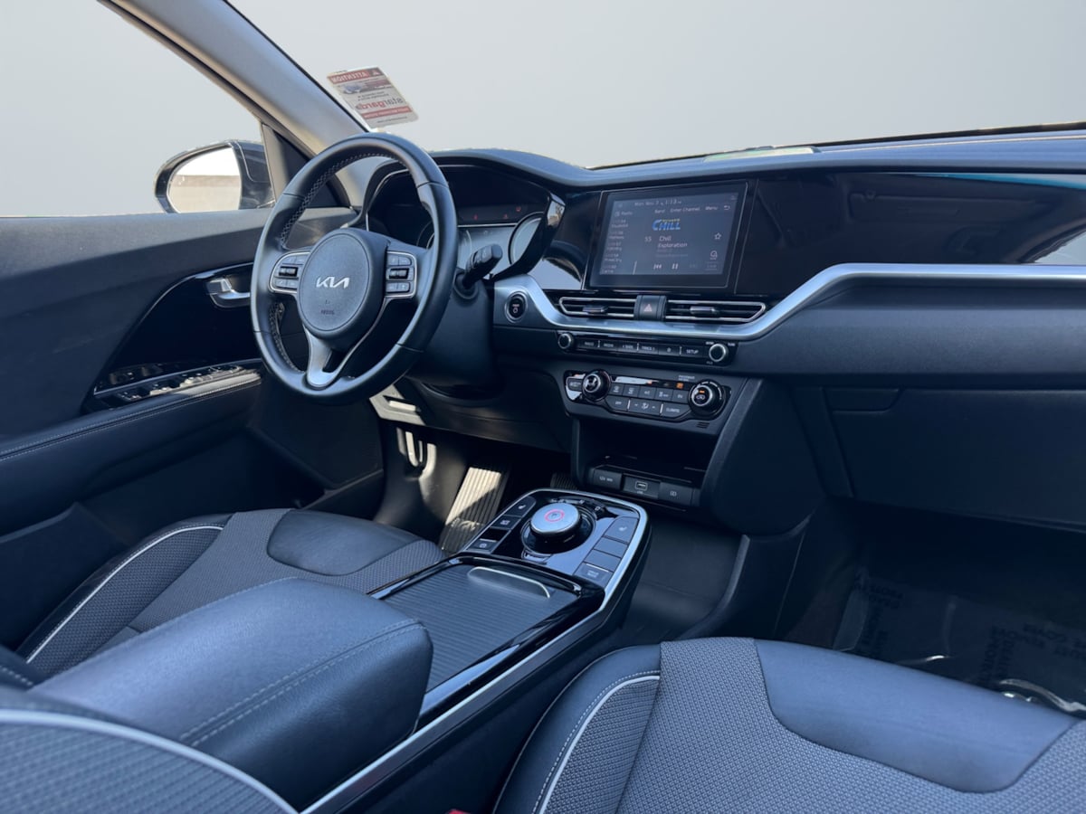 2022 Kia Niro EV EX Image 15 of 21