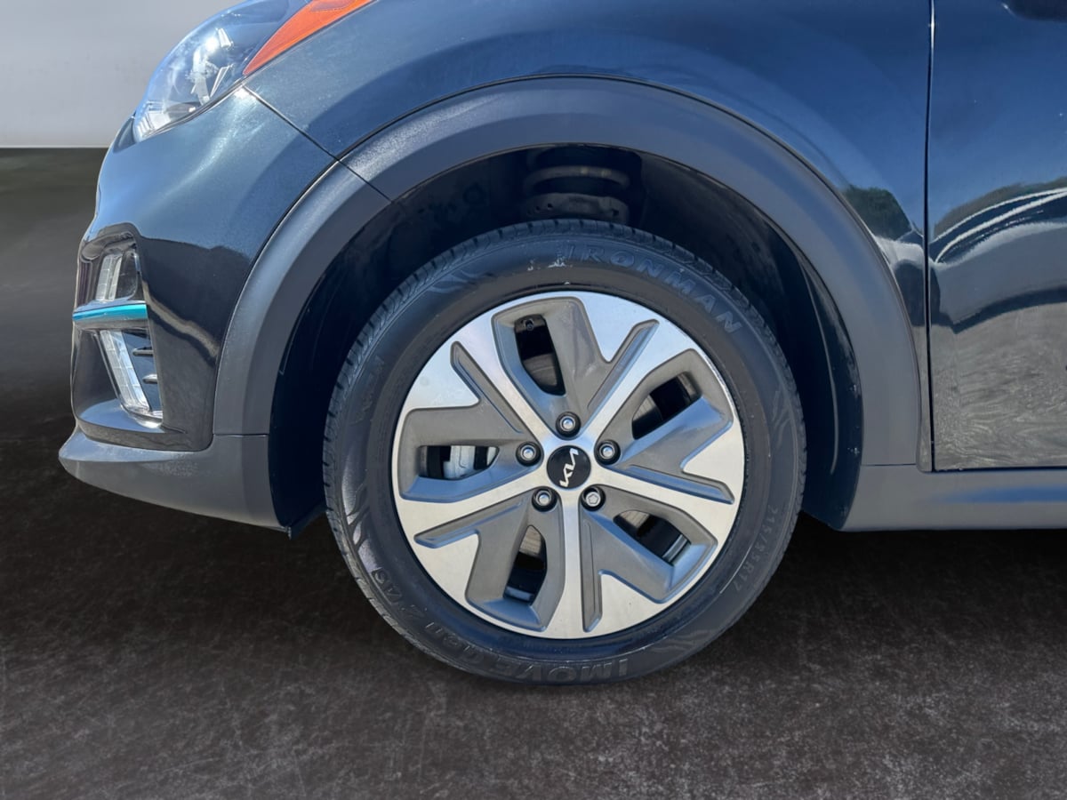 2022 Kia Niro EV EX Image 9 of 21