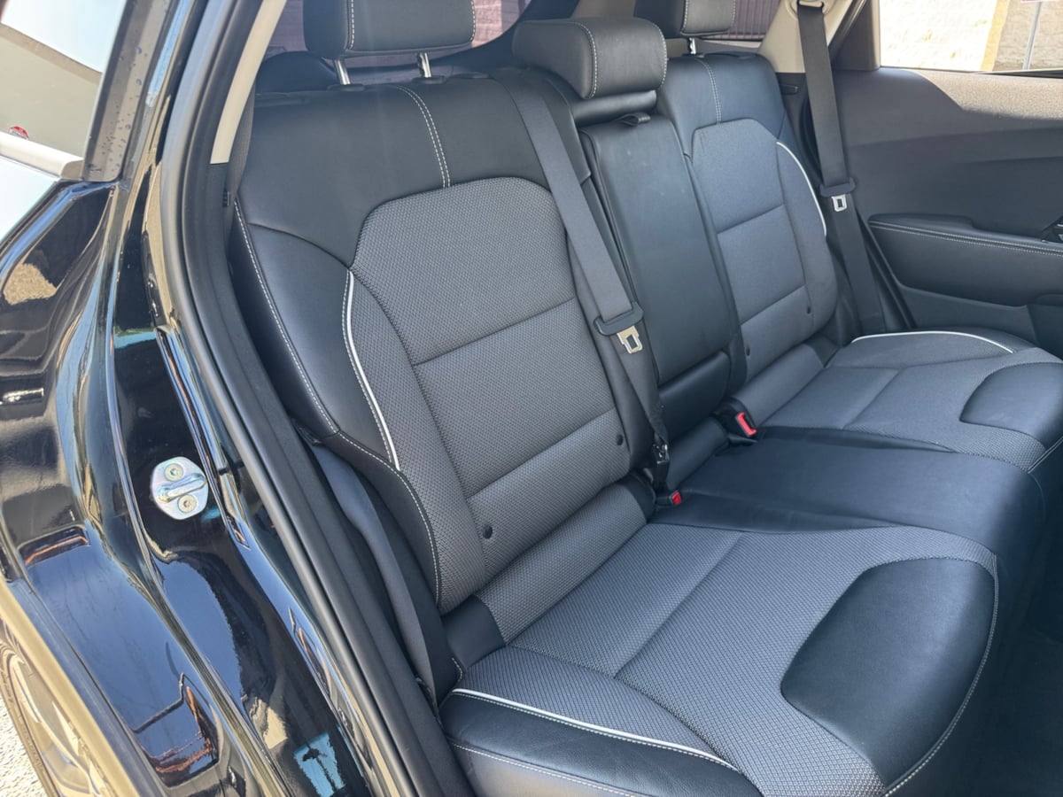 2022 Kia Niro EV EX Image 12 of 21