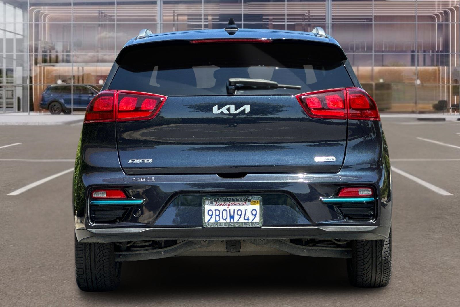 Vehicle image 6 of 25