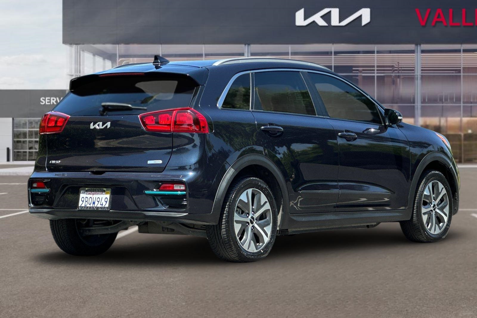 Vehicle image 5 of 25