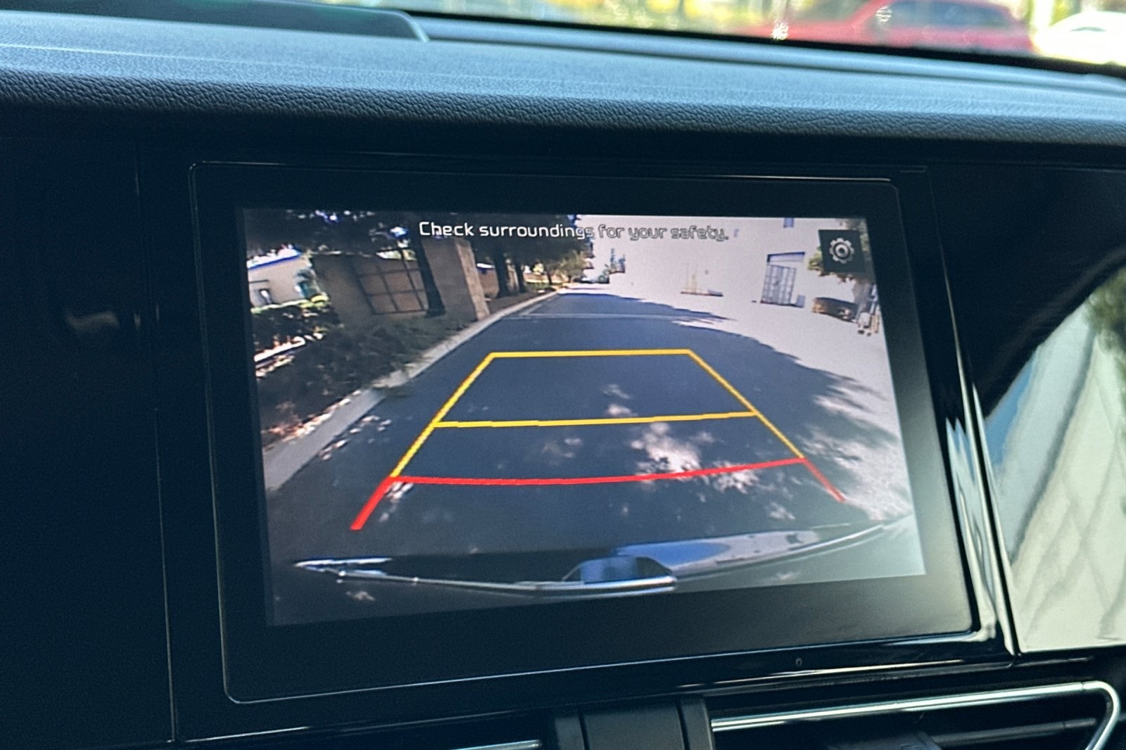 Vehicle image 16 of 25