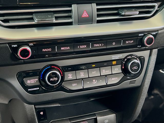 Vehicle image 24 of 32