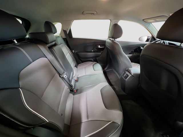 Vehicle image 12 of 32