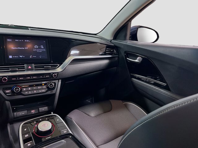 Vehicle image 19 of 32