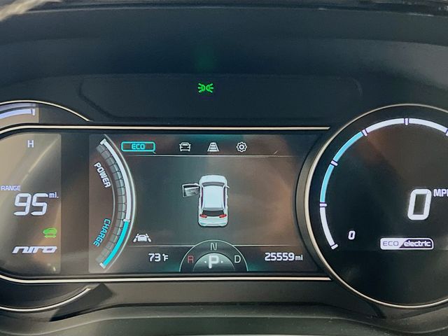 Vehicle image 21 of 32