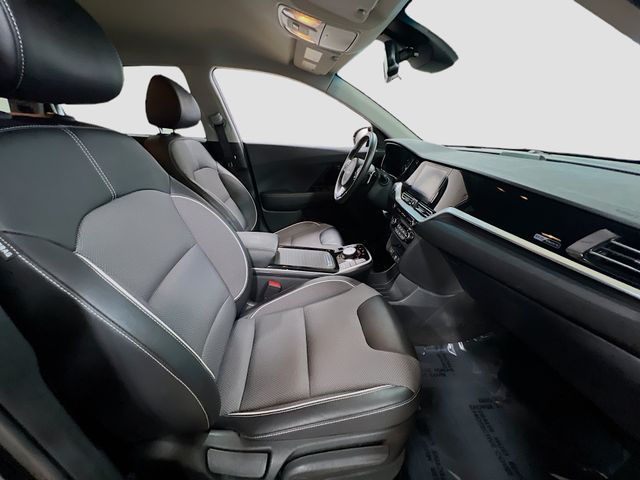 Vehicle image 14 of 32