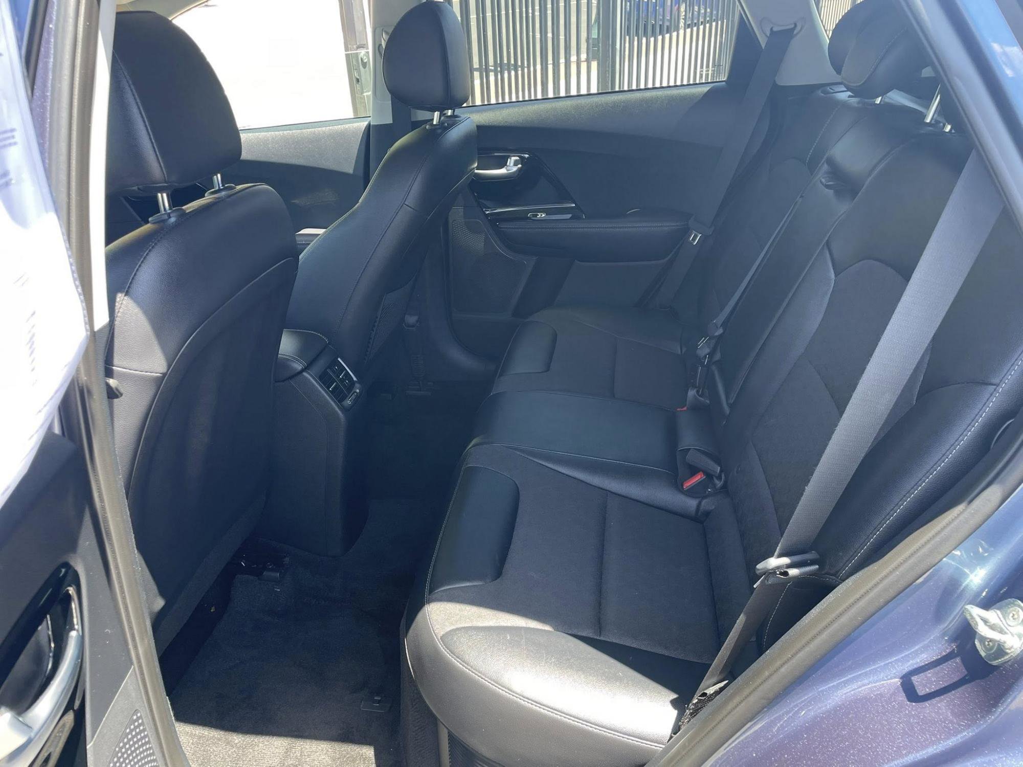 Vehicle image 12 of 13