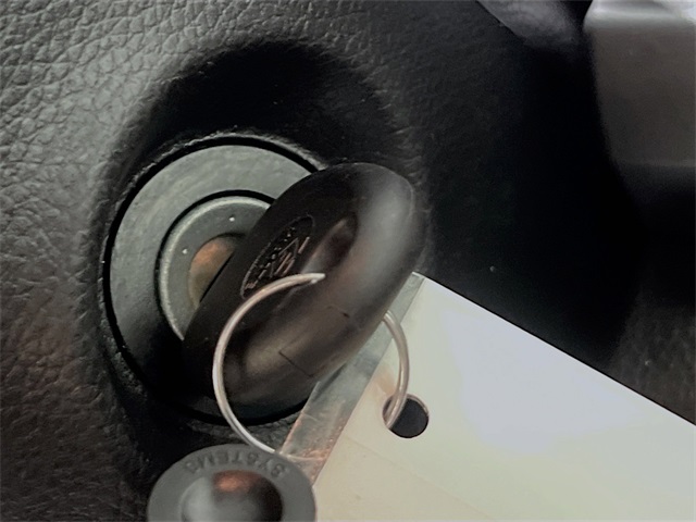 Vehicle image 20 of 42