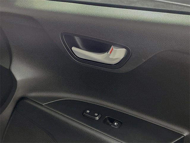 Vehicle image 29 of 42