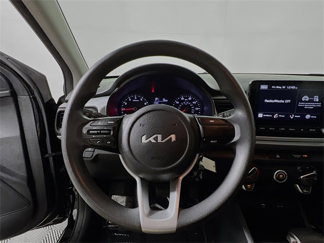 Vehicle image 15 of 42