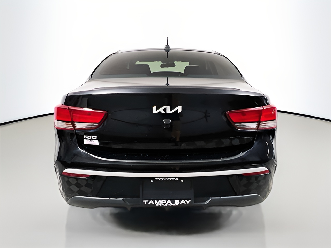 Vehicle image 40 of 42