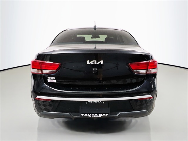Vehicle image 7 of 42
