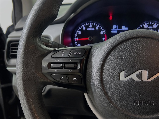 Vehicle image 16 of 42