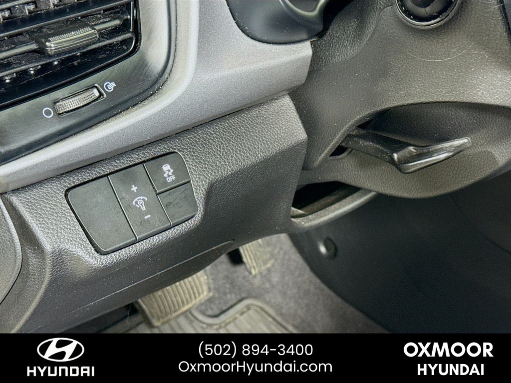 Vehicle image 11 of 29
