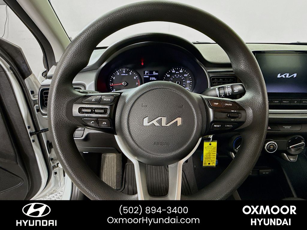 Vehicle image 25 of 29