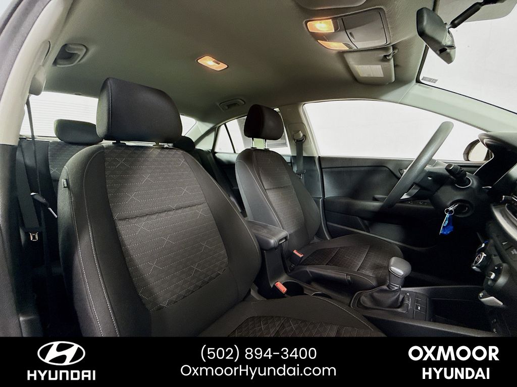 Vehicle image 20 of 29