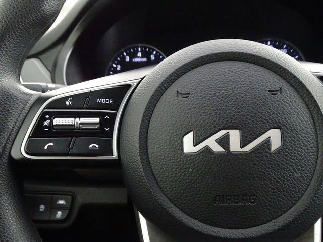 2022 Kia Seltos LX Image 17 of 41