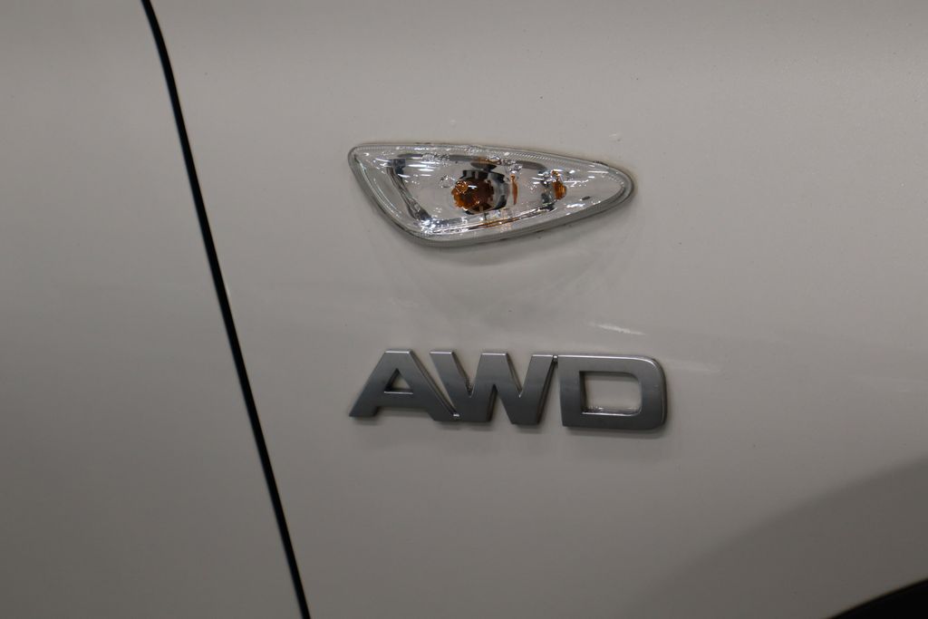 Vehicle image 36 of 37