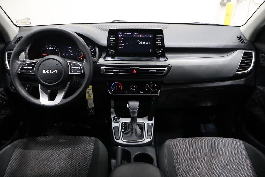 Vehicle image 22 of 37