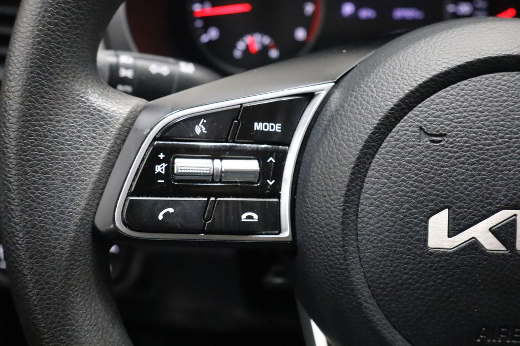 Vehicle image 18 of 37
