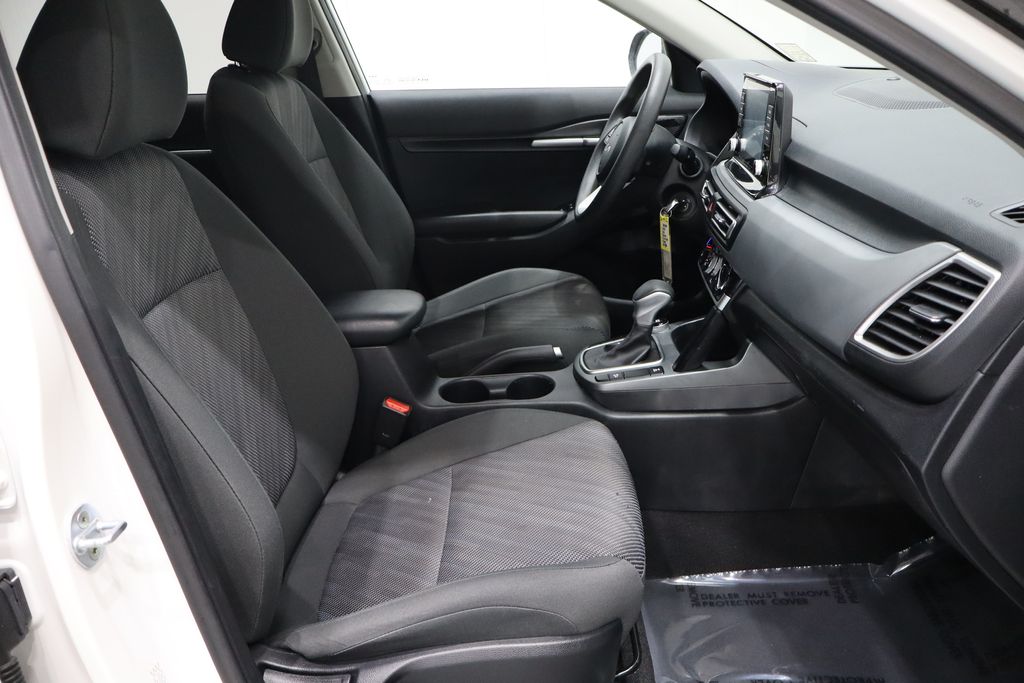 Vehicle image 11 of 37