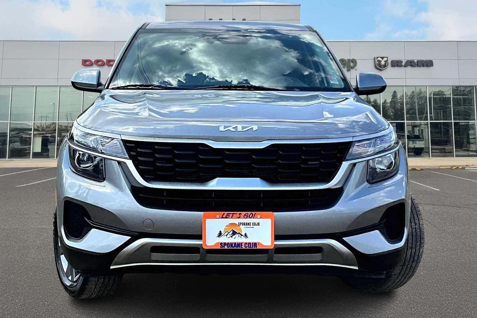 Vehicle image 2 of 30