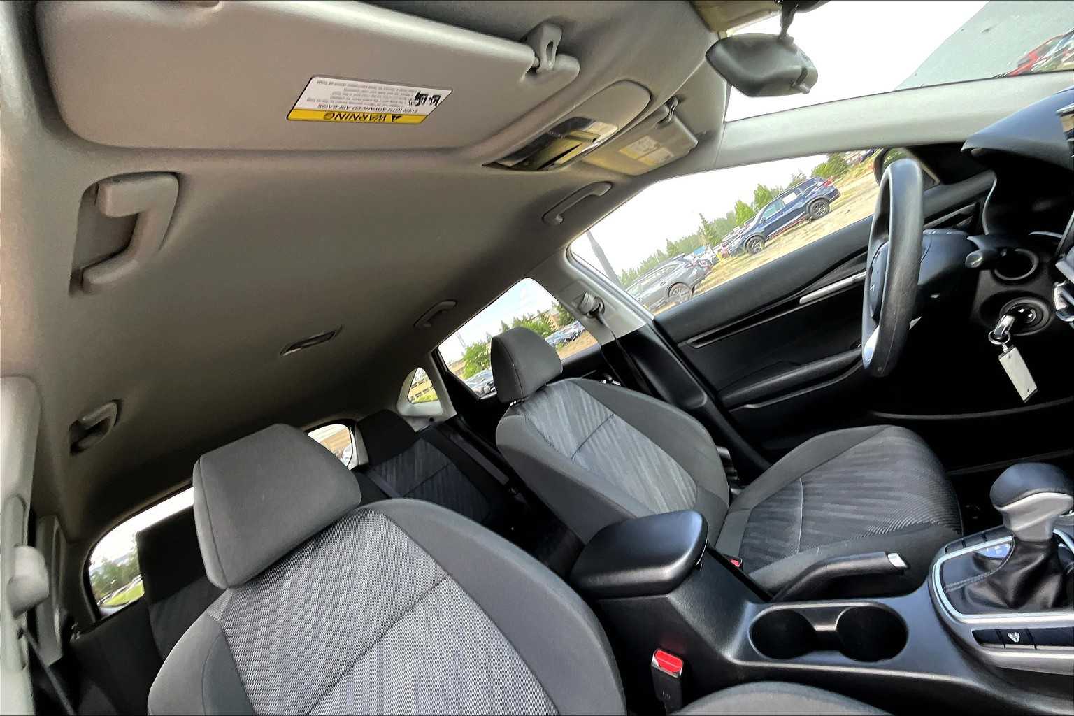 Vehicle image 12 of 30