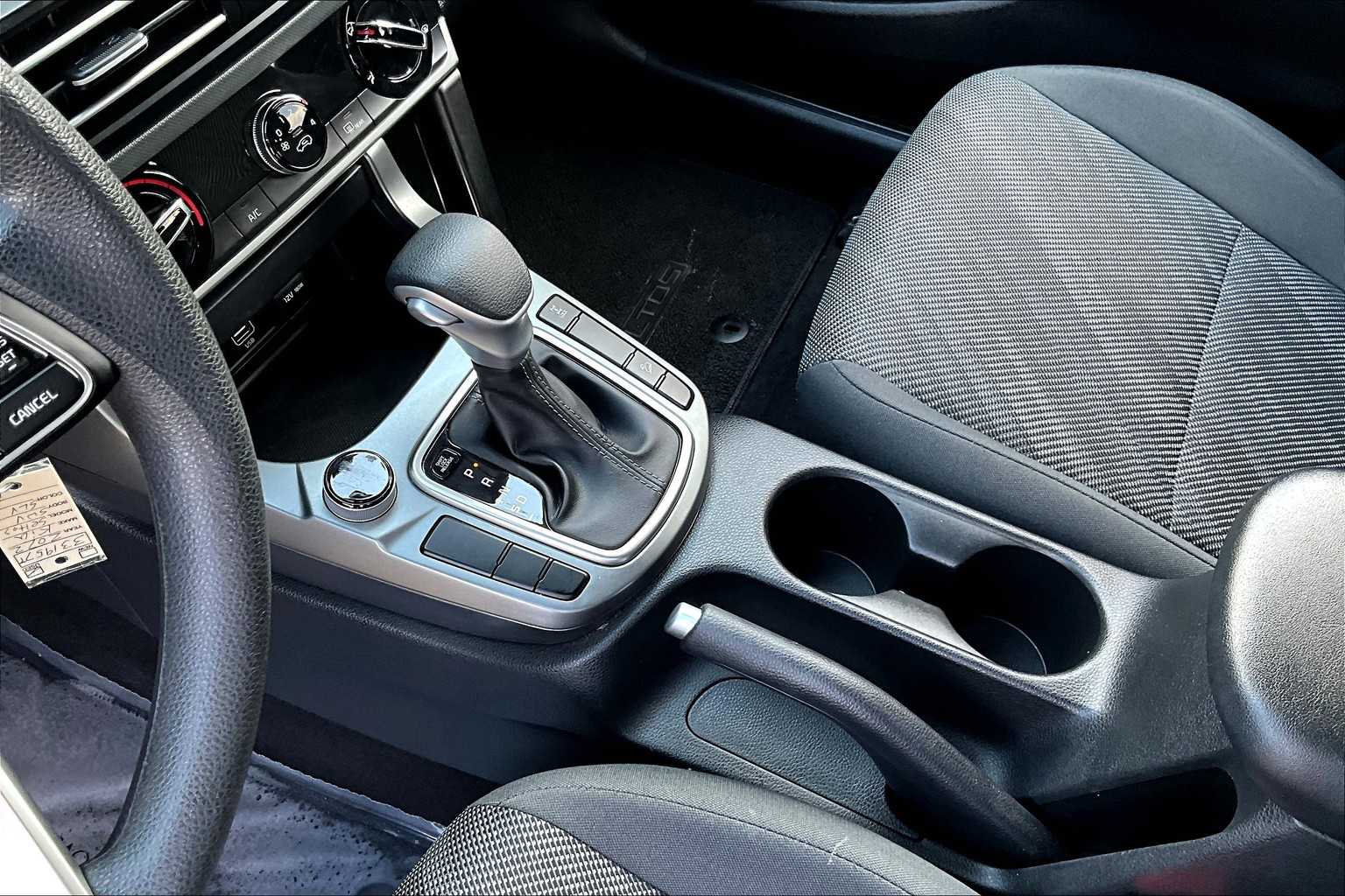 Vehicle image 21 of 30