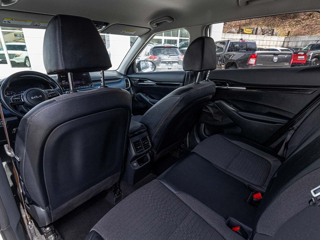 Vehicle image 29 of 40