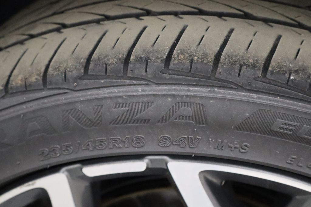 Vehicle image 41 of 44