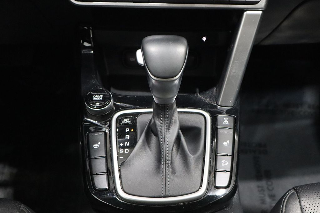 Vehicle image 37 of 44