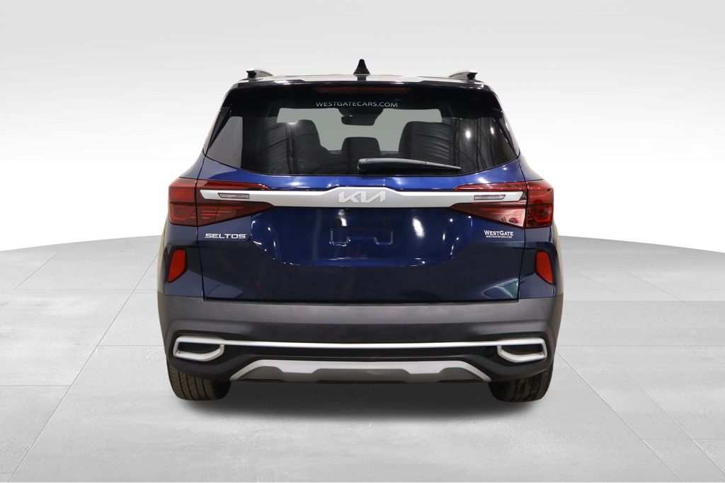 Vehicle image 5 of 44