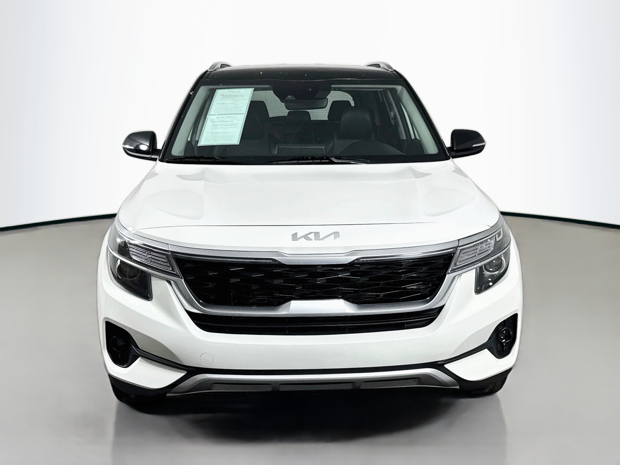 2022 Kia Seltos S Image 3 of 32