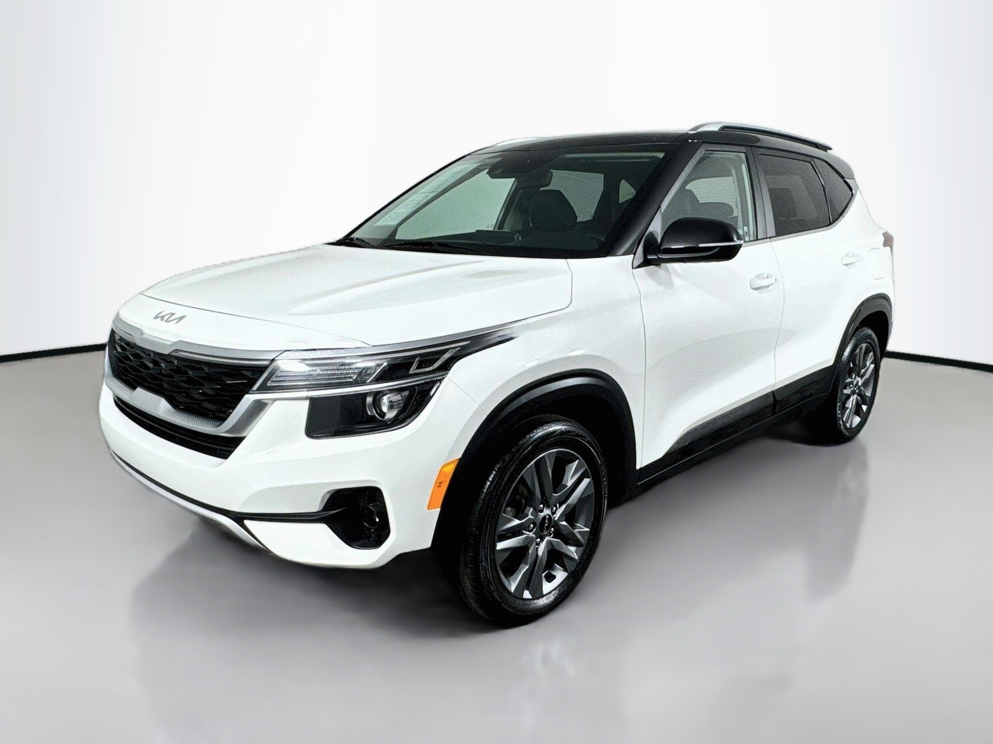 2022 Kia Seltos S Image 1 of 32