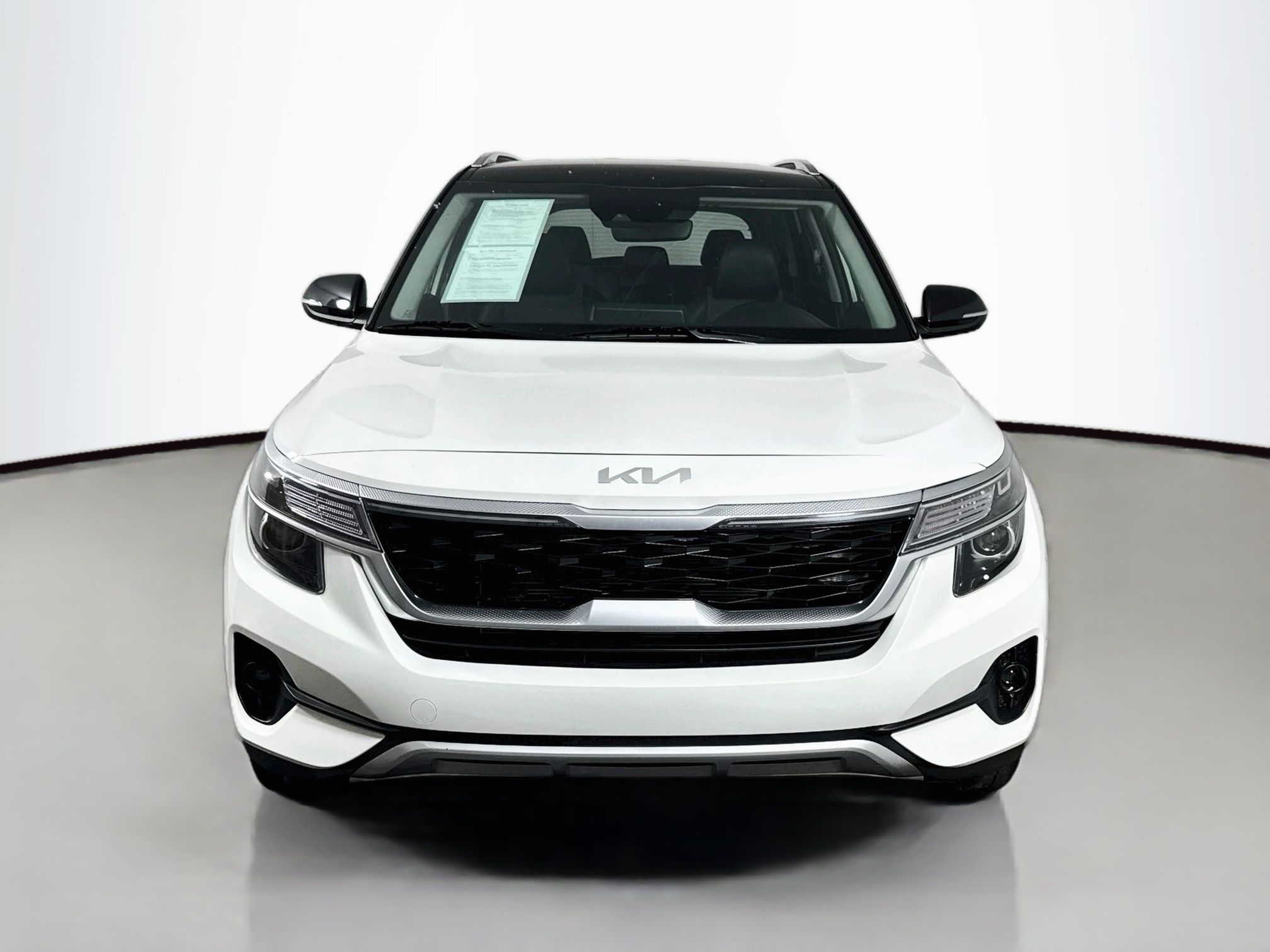 2022 Kia Seltos S Image 2 of 32