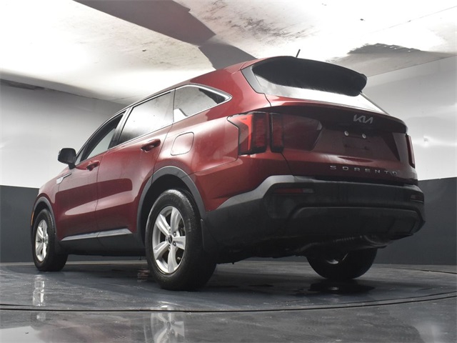 Vehicle image 15 of 48