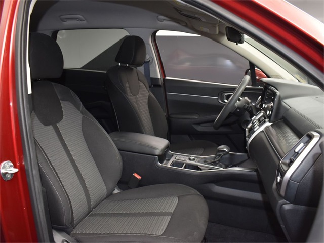 Vehicle image 27 of 48