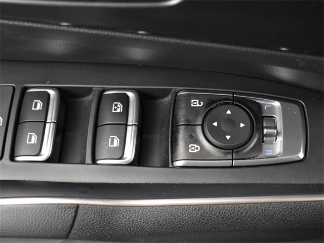 Vehicle image 41 of 48