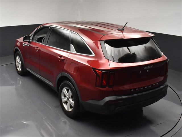Vehicle image 21 of 48