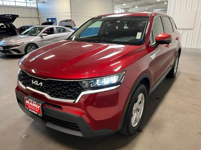 2022 Kia Sorento LX Image 1 of 28
