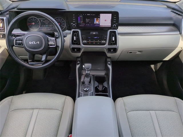 Vehicle image 12 of 30
