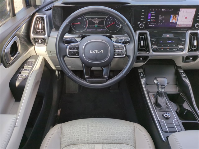 Vehicle image 14 of 30