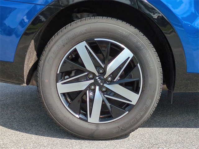 Vehicle image 9 of 30